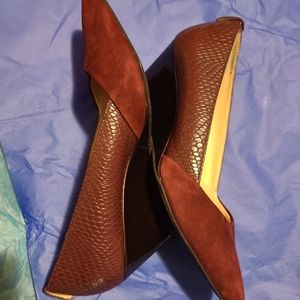 Calvin Klein, 6.5 Burgundy wedges